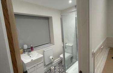 Cosy Corner Cheadle - Photo 3