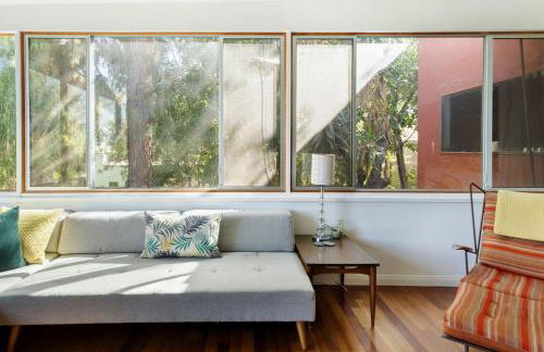 Silver Lake Mid-century Nestled in the Treetops - Foto 24