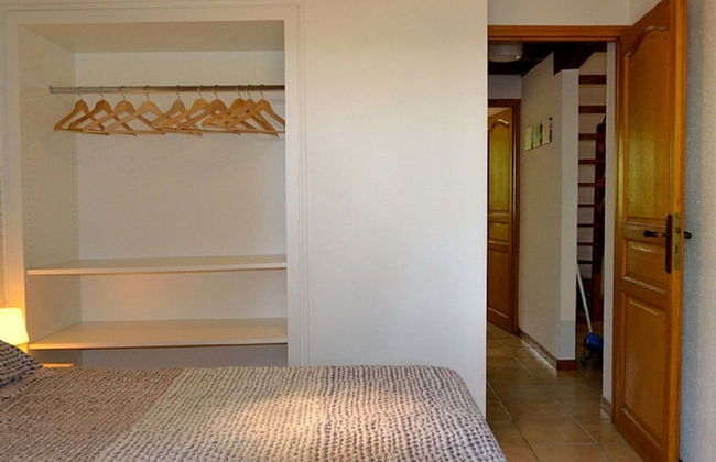 Serene Holiday Home With Private Terrace - Photo 4