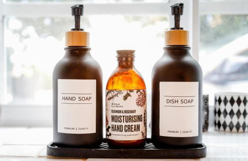 Romantic Cotswold Cottage- dog friendly and village location - Photo 18