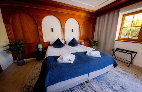 C4S COME4STAY - Alpenblick Watzmann-Kehlstein - TOP Lage im Berchtesgadener Land I bis zu 10 Personen I große Terrasse mit Blick auf die Berge I Smart TV I Billiard I WLAN I kostenloser Parkplatz - Foto 8