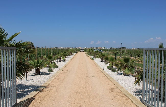 Smiles & Sunsets - Marino's Resort - Foto 35