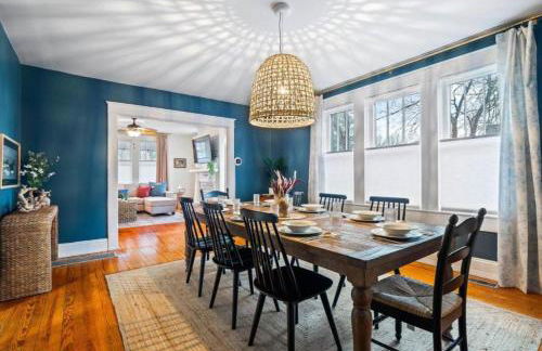 Roberson House Private Pool Walk to DT Sleeps 12 - Foto 45