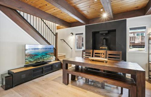 Cobalt Cabin by Tahoe Getaways - Beautifully Remodeled Pet Friendly 3 BR with Hot Tub & EV - Foto 7