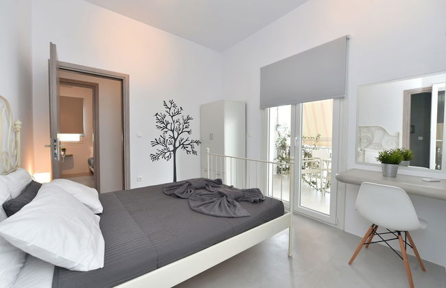 The Local House - Photo 1