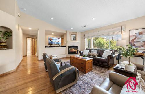 The Rose Garden Estate with Swim Spa - an Irvie Home - Foto 15