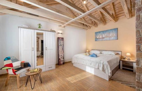 Amazing Home In Najevi With Wifi - Photo 26