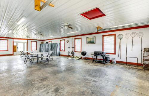 Dock Access Waterfront Cottage in Avenue! - Foto 15