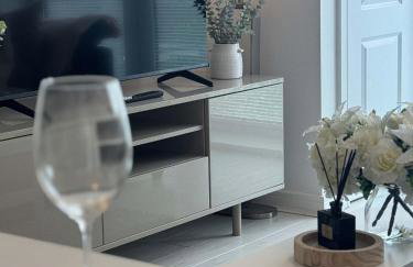 Luxury 1 bedroom, 1 bath apartment by MCF - Foto 2