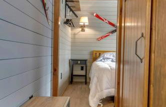 Modern Tiny Home Wraparound Deck - Foto 20