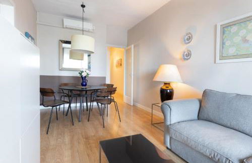 Housalia Guell Gaudi - Photo 14