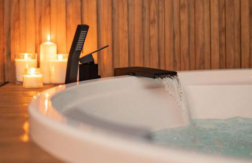 Domus Suite Herculaneum jacuzzi - Foto 9