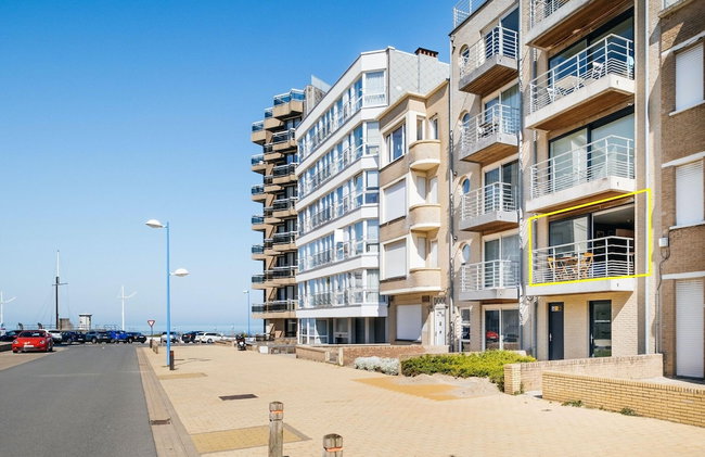 Duplex Near Zeedijk & Center With Sunny Balcony - Photo 26