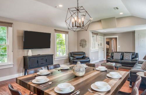 Colonial Quarter hideaway with modern comforts & balcony - near the beach - Photo 6