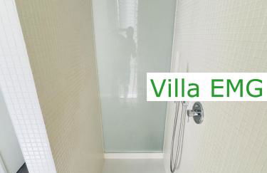 Luxus Design Ferienhaus Villa EMG Bensheim nah Frankfurt, Heidelberg mit Sauna, Schwimmteich, Garten für Familien und Gruppen bis 17 Personen - Foto 26