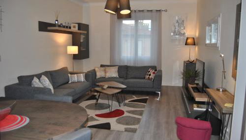 Le Calme au Centre Ville à 10 minutes à pied de la Croisette et des plages - Foto 3