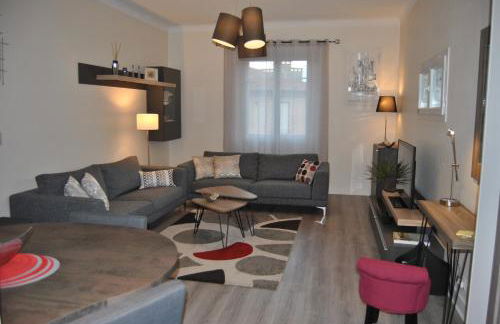 Le Calme au Centre Ville à 10 minutes à pied de la Croisette et des plages - Foto 3