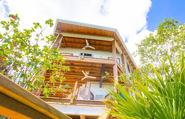 Awesome Over The Water Overlooking West End - Aire Agua 3 Bedroom Home by RedAwning - Photo 53