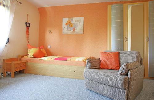 Apartment With Terrace and Pool in the Garden - Foto 18