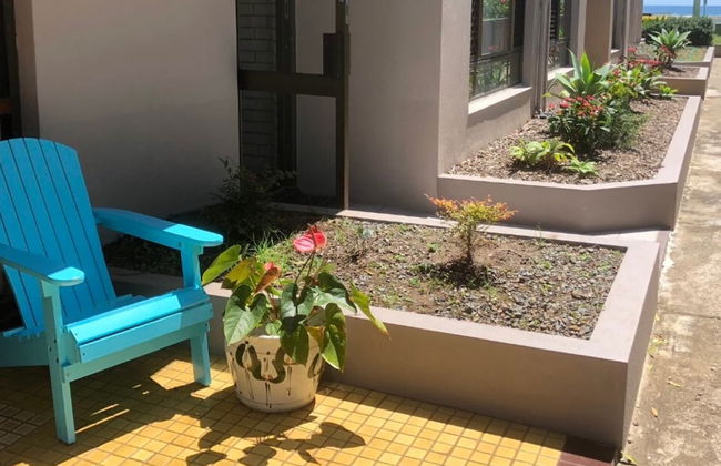 Lovely 1 Bedroom Apartment Steps to the Beach - Photo 13