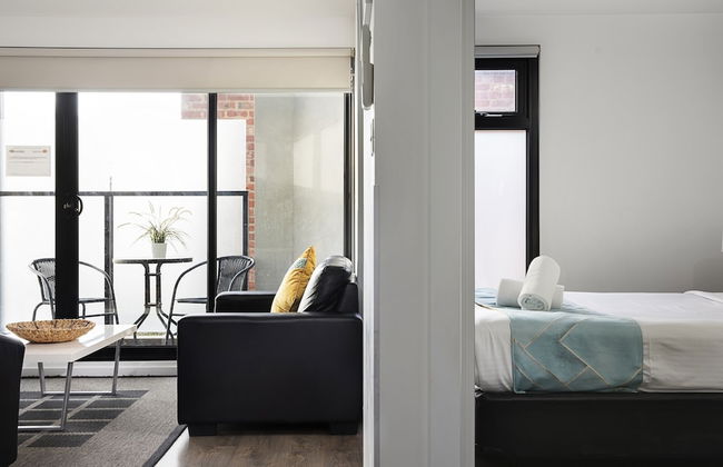 RNR Serviced Apartments North Melbourne - Photo 8