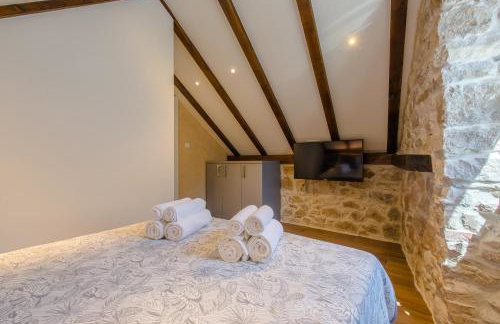 Luxury Apt Petra in 400 year old stone house 4+2 - Photo 31