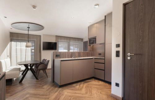 Suitehouse, Premium Apartments, Pools & Spa in Dolomites - by Familiaris - Foto 74