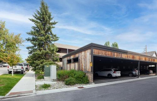 BEST Location, Large & Modern, Glacier Avails! - Foto 25