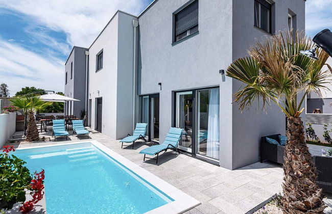 Villa in Zaton With Swimming Pool - Foto 1
