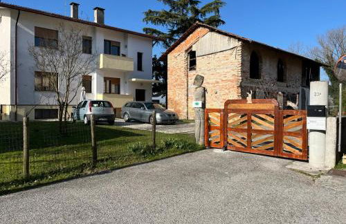 Casa Feletto con parco verde vicino uscita autostrada e fiera - Foto 17