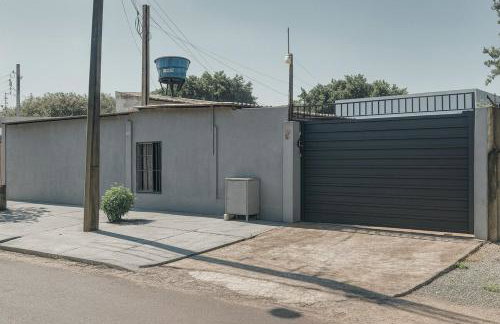 Casa 10 minutos do Centro e Paraguai - Ar Condicionado e estacionamento - Foto 7