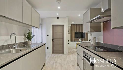 Platform One Apartments - Abbey - Photo 5, stove