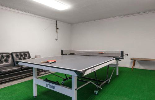 Smokys Landing Disc Golf Game Room Hot Tub - Photo 27