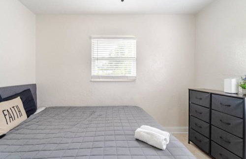 Pvt ROOM in Shared home Near Beach - Foto 9