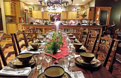 The Glen House -9 Bdrm Estate Sleep 26 Movie Theater,Pool,Golf,Ski - Foto 12