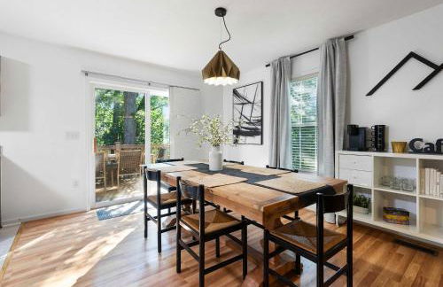 Cozy Retreat w Hot Tub Firepit & Grill near Bryce - Foto 26