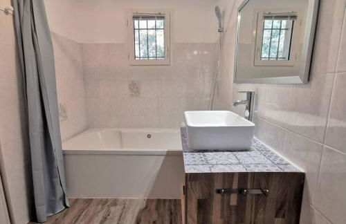 La Parenthèse - Maison avec piscine & jardin privés - Foto 16