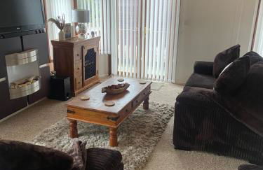 Kingfisher Cosy Lakeside Lodge - Foto 4