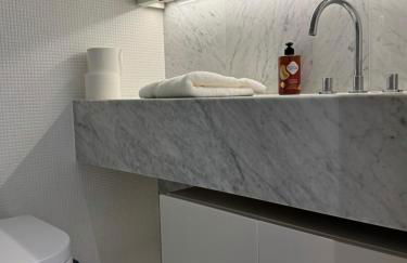 Spacious 3 bedroom 3 bathroom apartment near Tower Bridge - Photo 19