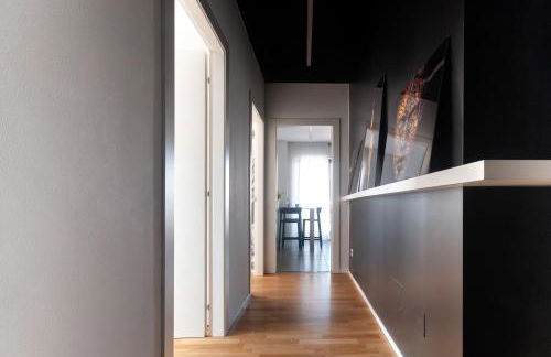 Apartment with Panoramic View of Milan and public free parking lot - Foto 12