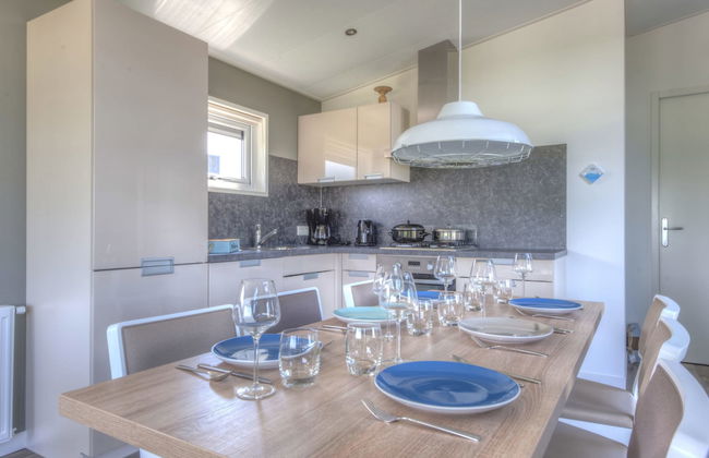 Pavilion 6 - Photo 4