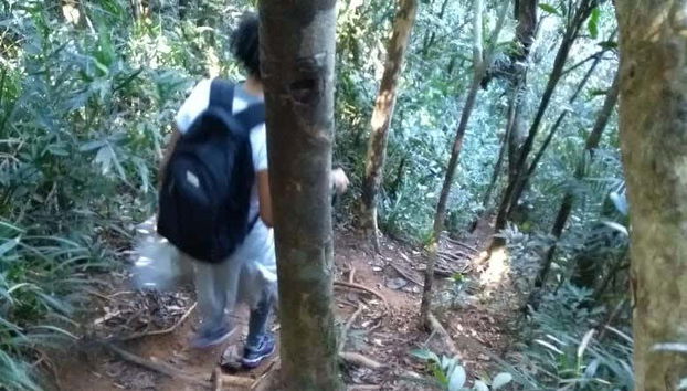 Caminhos íngremes da trilha