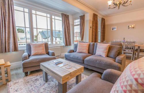 Sully's Cove, stylish apartment near Southwold Pier - Foto 1