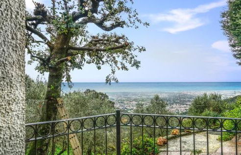 Gorgeous Apartment In Capezzano Monte - Foto 1