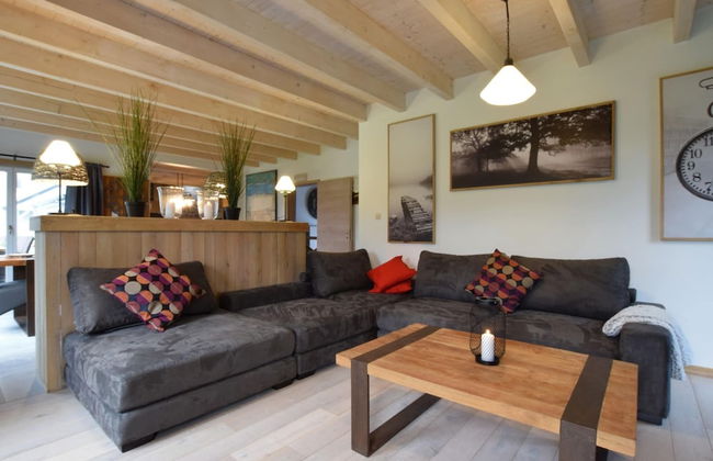 Grandeur Villa with Sauna & Hot Tub in Durbuy - Photo 16