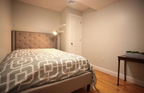 Peaceful 2BR near US Route 1 and Boston - Photo 3