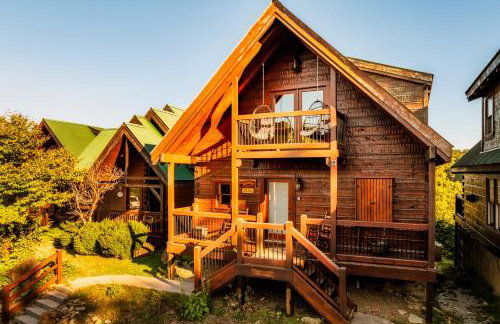 Splashtacular: Indoor Pool~Gorgeous Views~HotTub~GameRoom~Resort - Photo 16