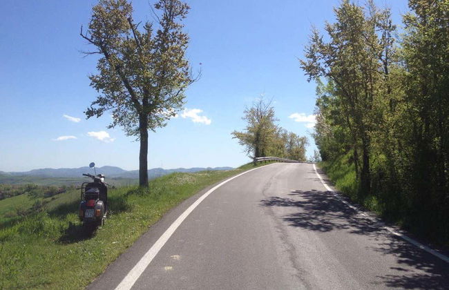 Tour en vespa por Bolonia - Foto 6