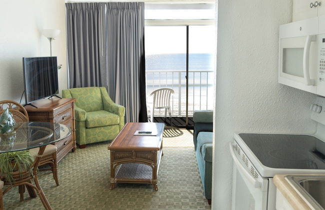 Beach Club at Montego Inn - Photo 34