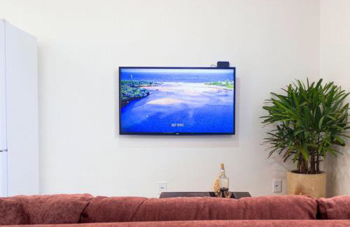 Casa Privativa 2 Quartos em Condomínio, Suite com Cama King e Closet, Quarto de Casal, Ar, Wi-Fi, Cozinha Completa e Garagem - Foto 22